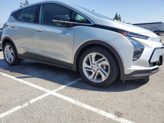 1G1FW6S04P4178997 - 2023 CHEVROLET BOLT EV 1LT SILVER photo 4