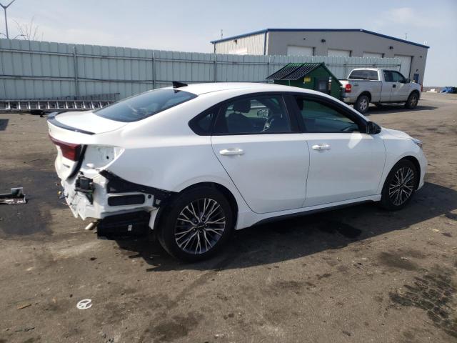 3KPF54AD3PE549603 - 2023 KIA FORTE GT LINE WHITE photo 3