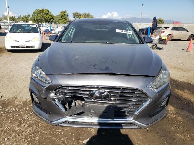 5NPE24AF1JH676813 - 2018 HYUNDAI SONATA SE GRAY photo 5