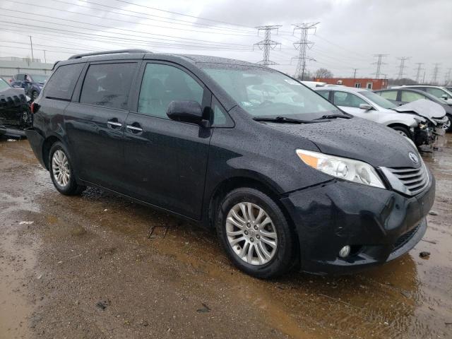 5TDYK3DCXGS704992 - 2016 TOYOTA SIENNA XLE BLACK photo 4