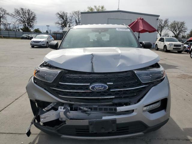 1FMSK8DH8MGB96294 - 2021 FORD EXPLORER XLT 灰色 照片 5