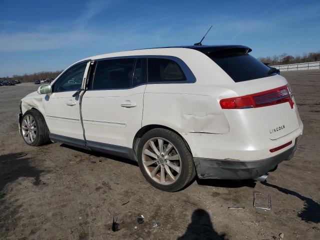 2LMHJ5AT3BBJ50126 - 2011 LINCOLN MKT WHITE photo 2