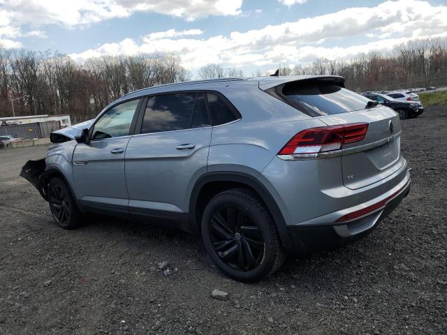 1V2WC2CA9MC239390 - 2021 VOLKSWAGEN ATLAS CROS SE Серебристый фото 2