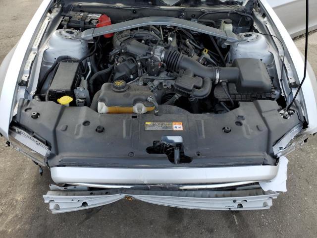 1ZVBP8EM8E5285536 - 2014 FORD MUSTANG SILVER photo 11