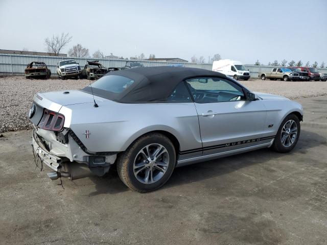 1ZVBP8EM8E5285536 - 2014 FORD MUSTANG SILVER photo 3