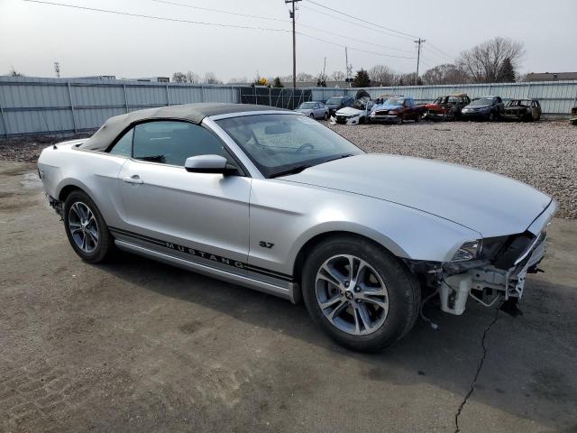 1ZVBP8EM8E5285536 - 2014 FORD MUSTANG SILVER photo 4