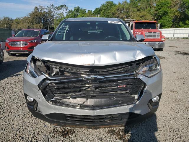 1GNERJKW6KJ290669 - 2019 CHEVROLET TRAVERSE RS SILVER photo 5