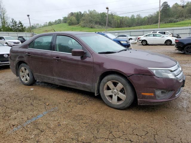 3FAHP0HA2BR171725 - 2011 FORD FUSION SE MAROON photo 4