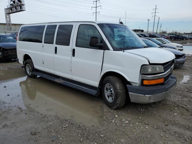 1GAZGPFF7H1175920 - 2017 CHEVROLET EXPRESS G3 LT WHITE photo 4