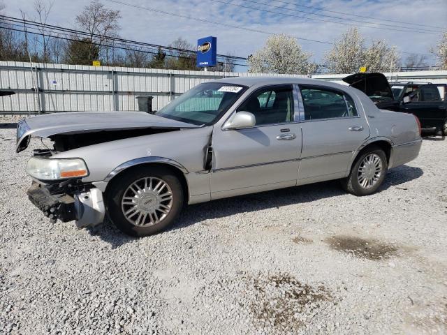 2009 LINCOLN TOWN CAR SIGNATURE LIMITED, 