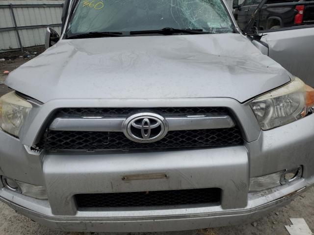 JTEBU5JR4C5092563 - 2012 TOYOTA 4RUNNER SR5 SILVER photo 12