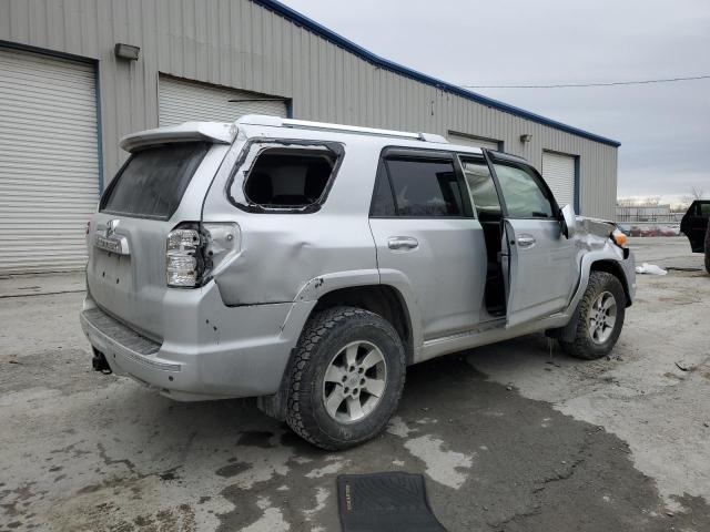 JTEBU5JR4C5092563 - 2012 TOYOTA 4RUNNER SR5 SILVER photo 3