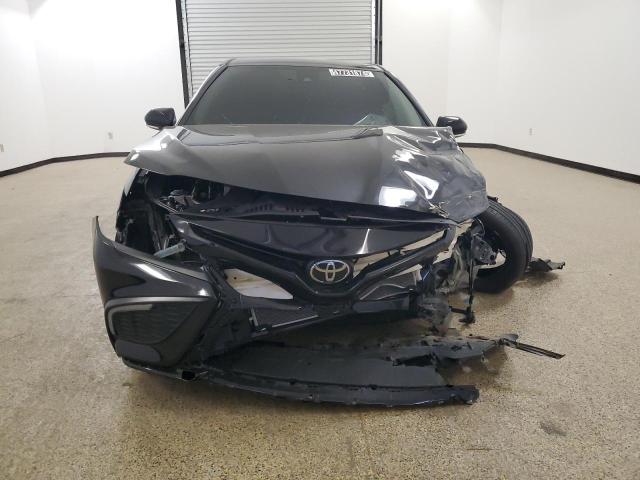 4T1G11AK3RU197958 - 2024 TOYOTA CAMRY SE NIGHT SHADE BLACK photo 5