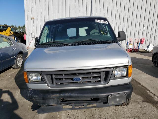 1FTNE24W25HA29557 - 2005 FORD ECONOLINE E250 VAN SILVER photo 5