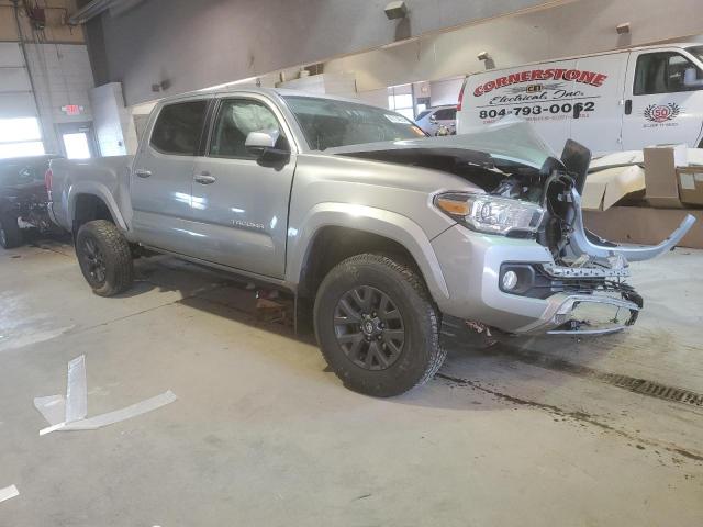 3TMDZ5BN9HM025209 - 2017 TOYOTA TACOMA DOUBLE CAB SILVER photo 4