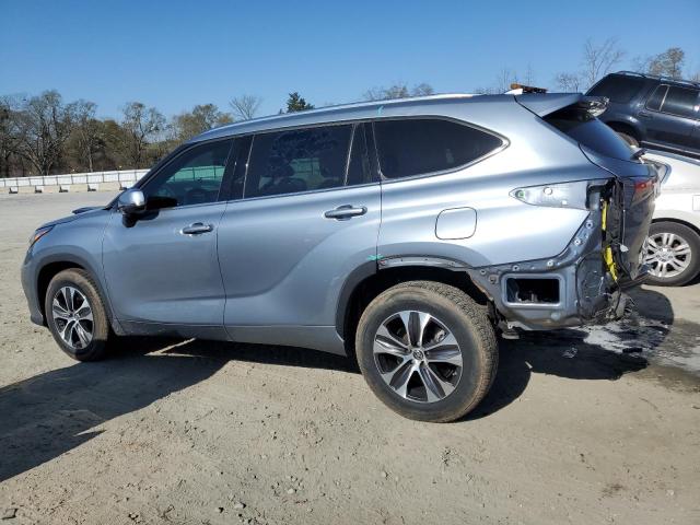 5TDGZRAH6MS034153 - 2021 TOYOTA HIGHLANDER XLE BLUE photo 2