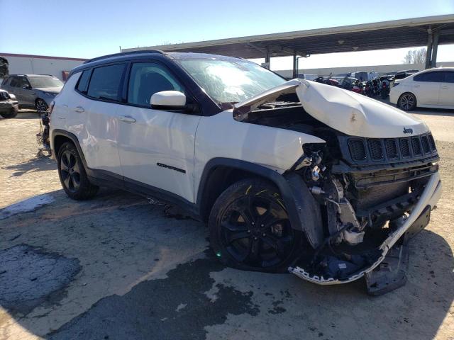 3C4NJCBB3KT726993 - 2019 JEEP COMPASS LATITUDE WHITE photo 4