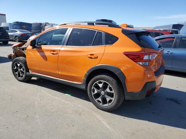 JF2GTADCXJH340972 - 2018 SUBARU CROSSTREK PREMIUM ORANGE photo 2