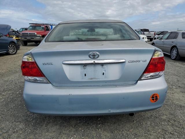 4T1BE30K25U524808 - 2005 TOYOTA CAMRY LE BLUE photo 6