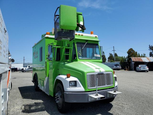 4UZAAWCS65CM98756 - 2005 FREIGHTLINER CHASSIS FS65 GREEN photo 1