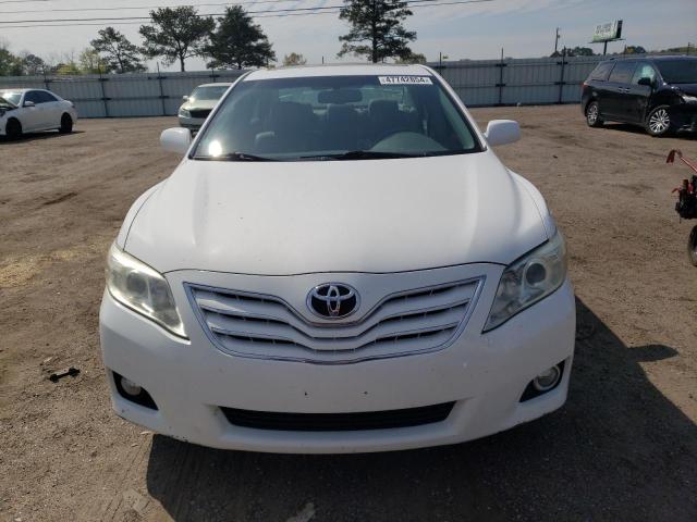 4T4BF3EKXAR016561 - 2010 TOYOTA CAMRY BASE WHITE photo 5