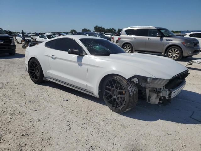 1FA6P8AM5G5265120 - 2016 FORD MUSTANG WHITE photo 4