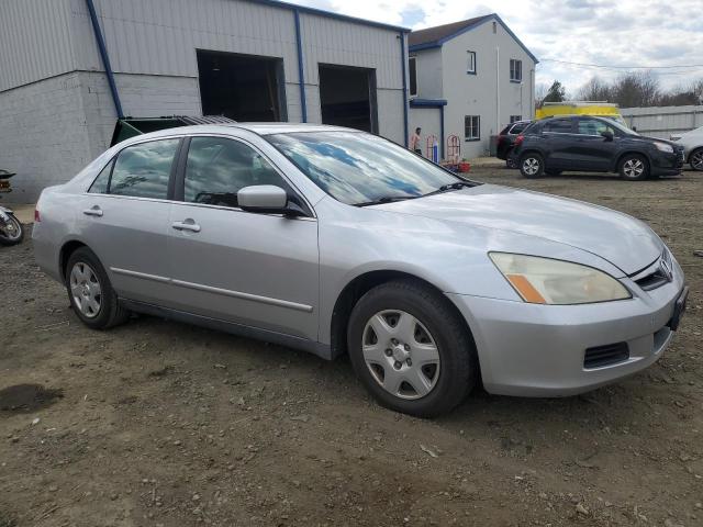 1HGCM56487A228018 - 2007 HONDA ACCORD LX SILVER photo 4