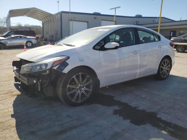 3KPFK4A79HE053371 - 2017 KIA FORTE LX WHITE photo 1