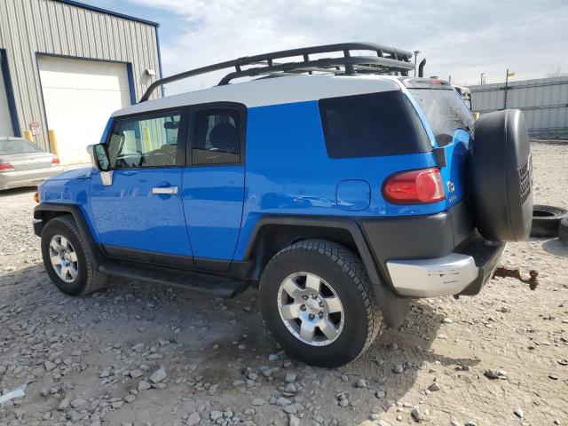 JTEBU11F170061319 - 2007 TOYOTA FJ CRUISER BLUE photo 2