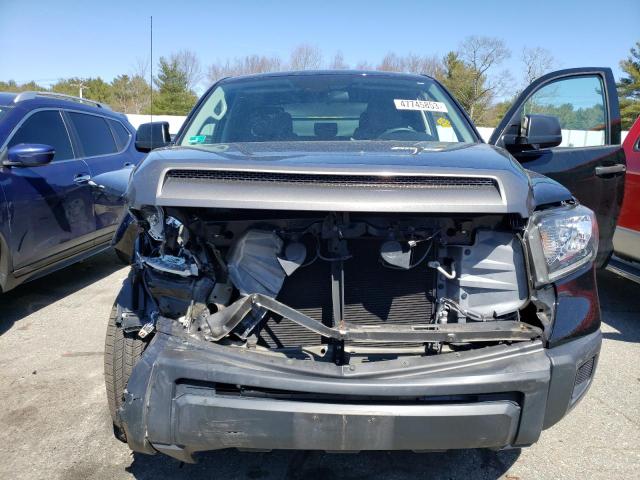 5TFRM5F10JX128868 - 2018 TOYOTA TUNDRA DOUBLE CAB SR/SR5 BLACK photo 5