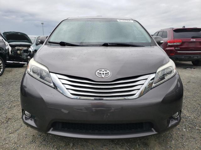 5TDYK3DC3FS593961 - 2015 TOYOTA SIENNA XLE GRAY photo 5