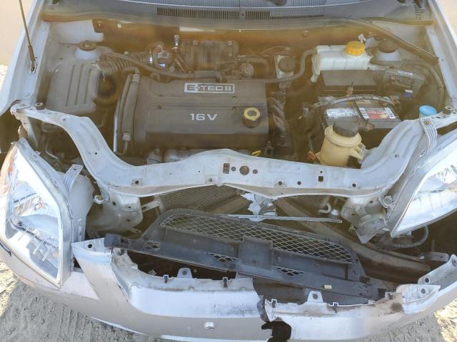 KL1TD566X8B046825 - 2008 CHEVROLET AVEO BASE SILVER photo 11
