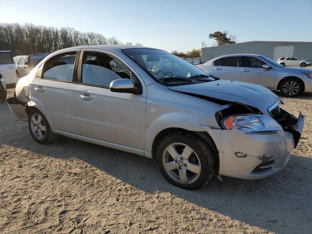 KL1TD566X8B046825 - 2008 CHEVROLET AVEO BASE SILVER photo 4