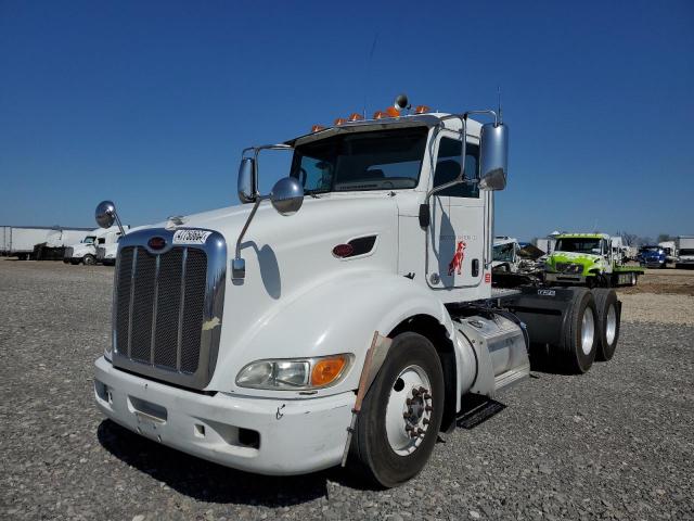 1XPHDP9X3DD199705 - 2013 PETERBILT 386 WHITE photo 2