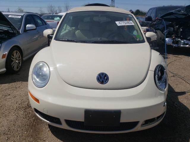 3VWRF31Y98M412435 - 2008 VOLKSWAGEN NEW BEETLE CONVERTIBLE SE BEIGE photo 5