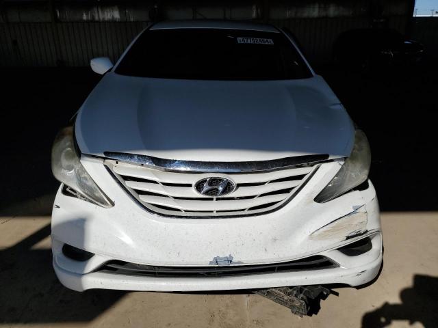 5NPEB4AC6BH174029 - 2011 HYUNDAI SONATA GLS WHITE photo 5