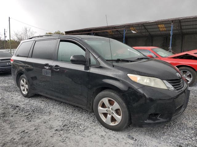 5TDKK3DC4DS314102 - 2013 TOYOTA SIENNA LE BLACK photo 4