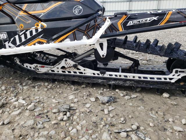 2BPSTMHH3HV000018 - 2017 SKI DOO SUMMIT X 8 ORANGE photo 9