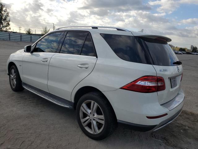4JGDA5HB3CA030203 - 2012 MERCEDES-BENZ ML 350 4MATIC WHITE photo 2