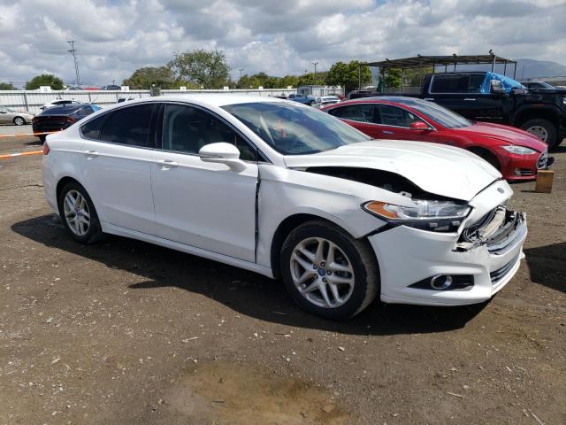 3FA6P0HR6DR204080 - 2013 FORD FUSION SE WHITE photo 4