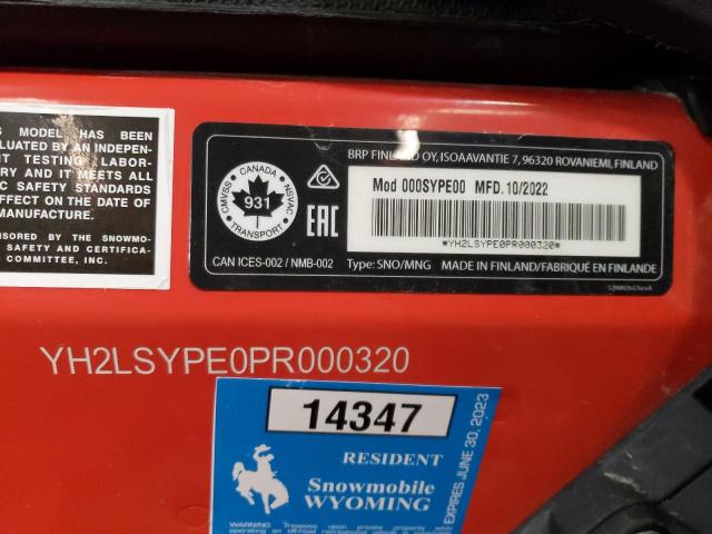 YH2LSYPE0PR000320 - 2023 LYNX SNOWMOBILE RED photo 10