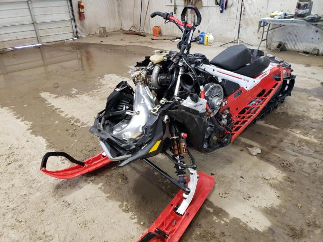 YH2LSYPE0PR000320 - 2023 LYNX SNOWMOBILE RED photo 9