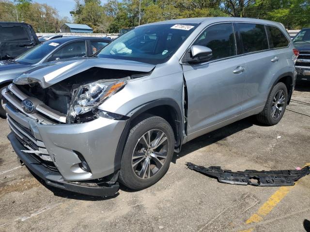 5TDZZRFH8JS284815 - 2018 TOYOTA HIGHLANDER LE SILVER photo 1