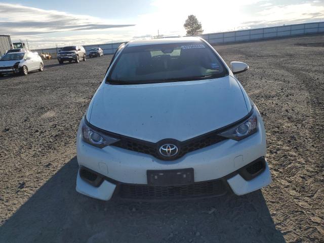 JTNKARJEXJJ557932 - 2018 TOYOTA COROLLA IM WHITE photo 5