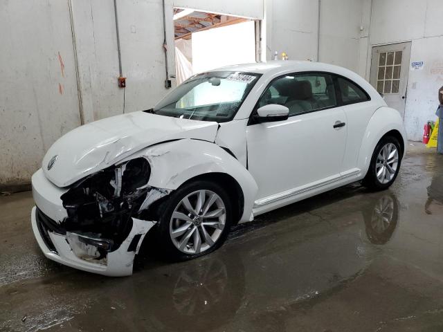 3VWF17AT6HM621077 - 2017 VOLKSWAGEN BEETLE 1.8T WHITE photo 1