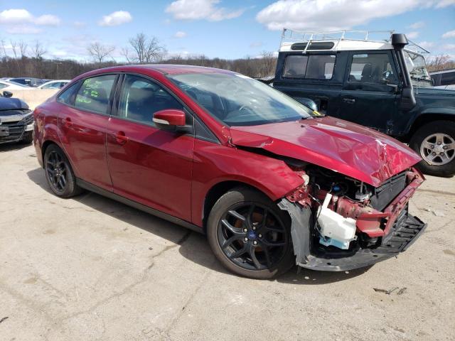 1FADP3F2XGL334882 - 2016 FORD FOCUS SE RED photo 4