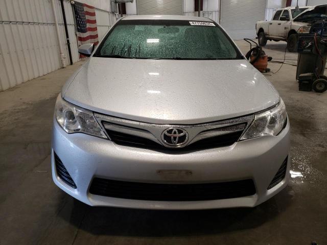 4T4BF1FK0CR158357 - 2012 TOYOTA CAMRY BASE SILVER photo 5