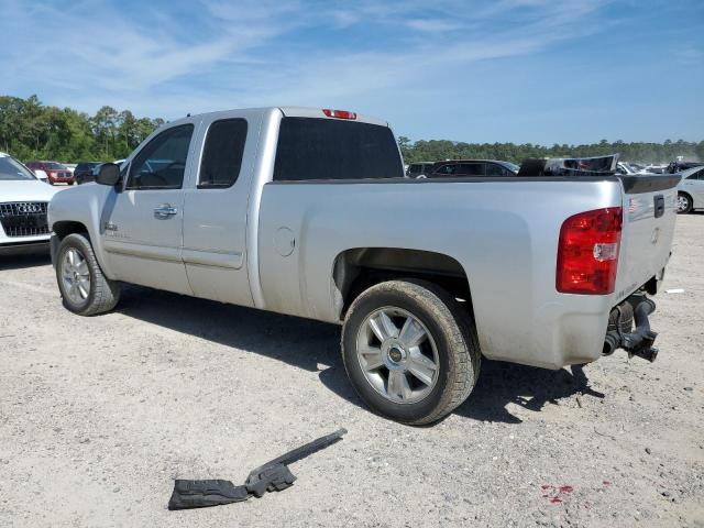 1GCRCSE08DZ128555 - 2013 CHEVROLET SILVERADO C1500 LT SILVER photo 2