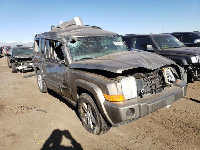 1J8HG48N06C288785 - 2006 JEEP COMMANDER GOLD photo 4