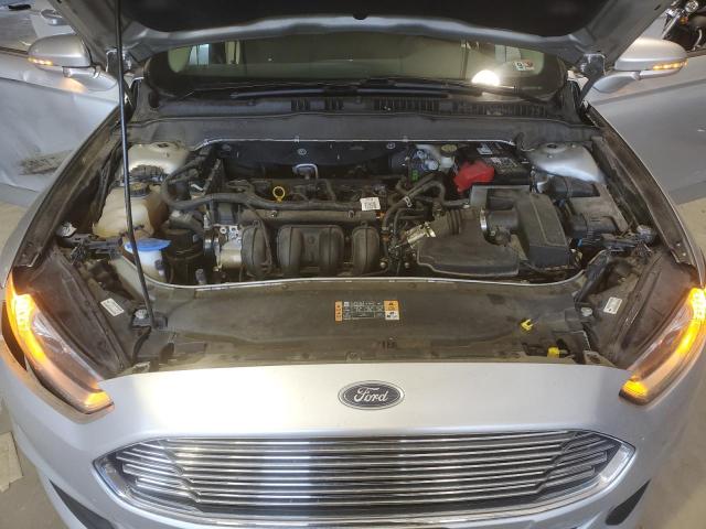 3FA6P0H72FR135244 - 2015 FORD FUSION SE SILVER photo 11